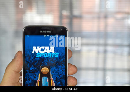 MONTREAL, KANADA - 20. MÄRZ 2016 - NCAA mobile Anwendung auf dem Bildschirm des Samsung S5. NCAA ist National Collegiate Athletic Association. Stockfoto