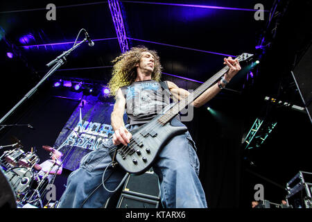 Die amerikanische Thrash Metal Band Nuclear Assault führt ein Live Konzert in der dänischen Heavy Metal Festival Copenhell 2015 in Kopenhagen. Hier Bassist Dan Lilker wird gesehen, live auf der Bühne. Dänemark, 20/06 2015. Stockfoto