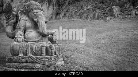 Ganesha Statue in einem wunderschönen Garten Stockfoto