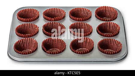 Vor Cupcake und Muffin Pan mit Pappbechern Stockfoto
