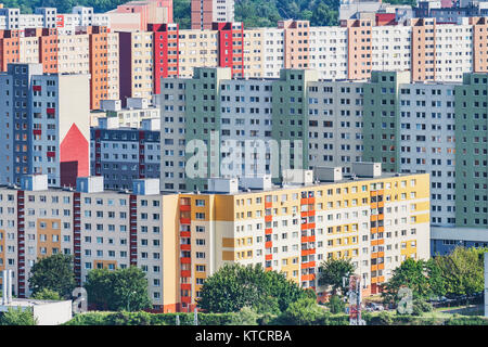 Blick auf die vorgefertigte Gebäude im Stadtteil Petrzalka, einer Entwicklung, in Bratislava, in den Jahren 1973 bis 1985 gebaut, in der Slowakei, Europa Stockfoto