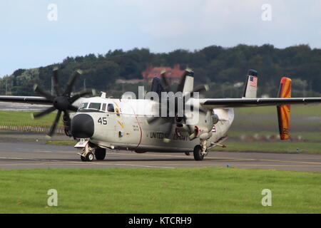 162168, eine Grumman C-2A Greyhound von Fleet Logistics Support Squadron 40 (VRC-40) 'Rawhides" der US Navy, am Flughafen Prestwick, Ayrshire betrieben. Stockfoto