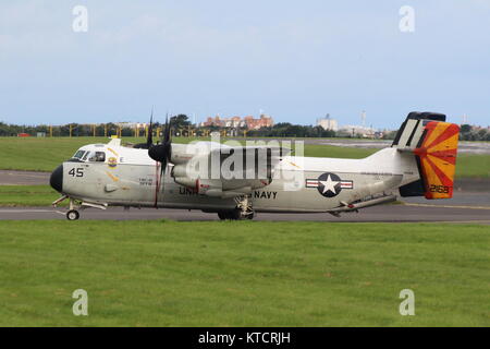 162168, eine Grumman C-2A Greyhound von Fleet Logistics Support Squadron 40 (VRC-40) 'Rawhides" der US Navy, am Flughafen Prestwick, Ayrshire betrieben. Stockfoto