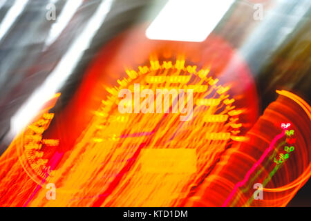 Leichte Unschärfe bild Nahaufnahme Tachometer im Auto. Stockfoto
