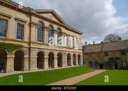 Oxford, Großbritannien, 10. Mai 2015: Bibliothek und Main Quad am Worcester College Stockfoto
