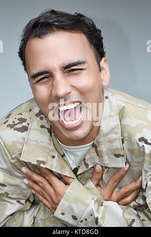 Lachend Diverse männliche Soldaten Stockfoto