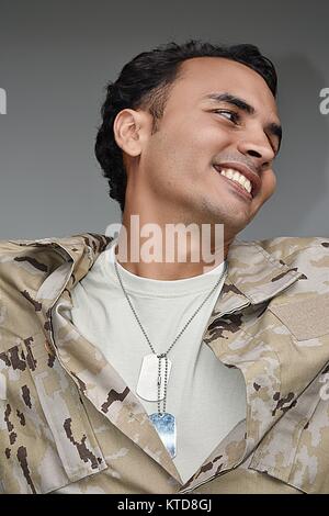 Gerne männliche Soldaten Stockfoto