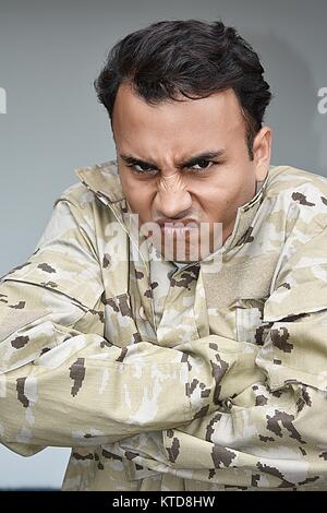 Männliche Soldaten und Wut Stockfoto