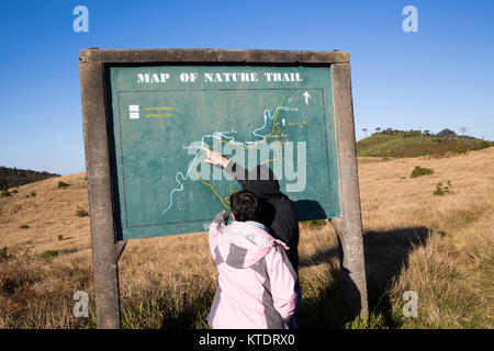 Nature Trail Karte montane Wiesen und Cloud forest Umwelt Horton Plains Nationalpark, Sri Lanka, Asien Stockfoto