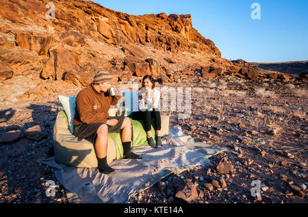 Schlaf aus Erfahrung am Huab unter Leinwand, Damaraland, Namibia, Afrika Stockfoto