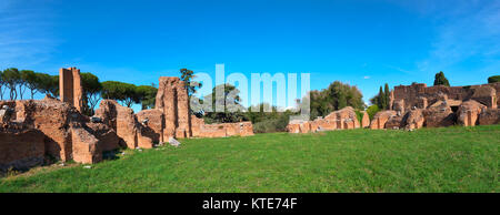 Panoramablick auf antiken Ruinen auf Palatin in Rom, Italien. Stockfoto