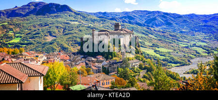 Beeindruckende Bardi schloss, Panoramaaussicht, in der Nähe von Parma, Emilia Romagna, Italien. Stockfoto