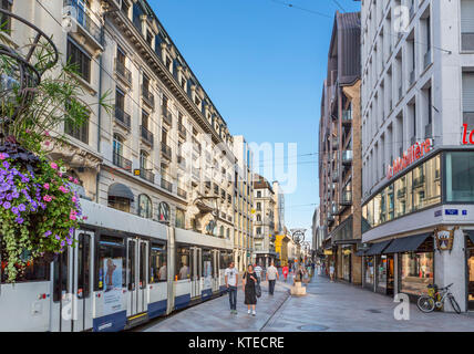 Geschäften in der Rue de la Eidgenossenschaft in der Altstadt (Vieille Ville), Genf (Geneve), Genfer See, Schweiz Stockfoto