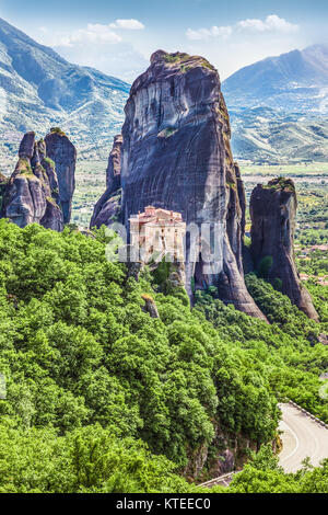 Von Meteora Kloster Rousanou in Trikala Region im Sommer, Griechenland. Stockfoto