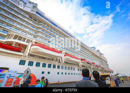 Welt Traumschiff von Dream Cruises im Hafen von Manila am 21.November 2017 kamen in der Metro Manila, Philippinen Stockfoto