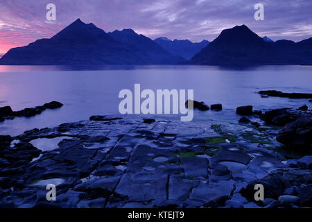 Die Cuillin Mountains und Sgurr Alasdair Peak auf der Isle of Skye in Schottland Stockfoto