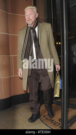 Konkurs Boris Becker und seine Frau Lilly Becker gesehen verlassen C London Restaurant auf Mayfair Mit: Boris Becker Wo: London, Großbritannien Wann: 22 Aug 2017 Quelle: WENN.com Stockfoto