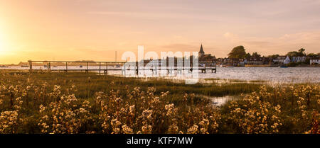 Ein Blick auf die Gemeinde in Bosham in West Sussex. Stockfoto