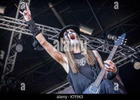 Die finnischen Folk Metal Band Finntroll führt ein Live Konzert auf dem Sweden Rock Festival 2016. Hier Gitarrist Samuli'S krymer' Ponsimaa gesehen wird live auf der Bühne. Schweden, 11/06 2016. Stockfoto