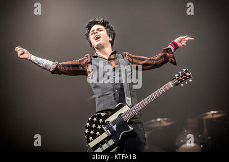 Die amerikanische Punk Rock Band Green Day führt ein Live Konzert in Oslo Spektrum. Hier Sänger und Musiker Billie Joe Armstrong wird gesehen, live auf der Bühne. Norwegen, 25.01.2017. Stockfoto