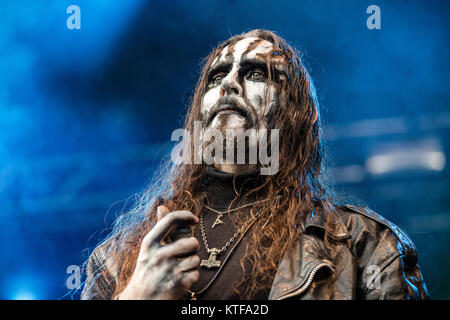 Norwegen, Borre - 18. August 2017. Der norwegischen Black Metal Band Gaahls Wyrd führt ein Live Konzert während der norwegischen Metal Festival Midgardsblot Festival 2017 in Borre. Hier Sänger Gaahl gesehen wird live auf der Bühne. (Photocredit: Terje Dokken). Stockfoto