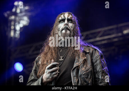 Norwegen, Borre - 18. August 2017. Der norwegischen Black Metal Band Gaahls Wyrd führt ein Live Konzert während der norwegischen Metal Festival Midgardsblot Festival 2017 in Borre. Hier Sänger Gaahl gesehen wird live auf der Bühne. (Photocredit: Terje Dokken). Stockfoto