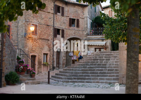 Monticchiello - Mittelalterliches Dorf in der Nähe von Pienza. Toskana. Italien Stockfoto