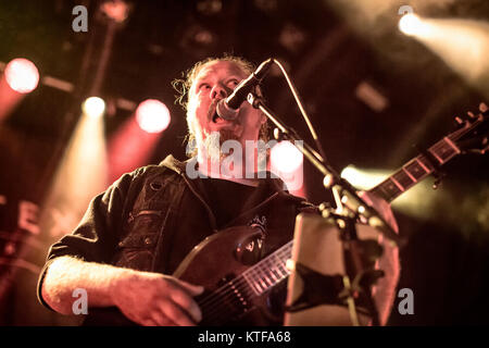 Die norwegischen Metal Musiker und Sänger ICS Vortex führt eine live Band mit seiner Band ICS Vortex an Rockerfeller als Teil des Festivals Inferno Metal Festival 2016 in Oslo. Norwegen, 24.03 2016. Stockfoto