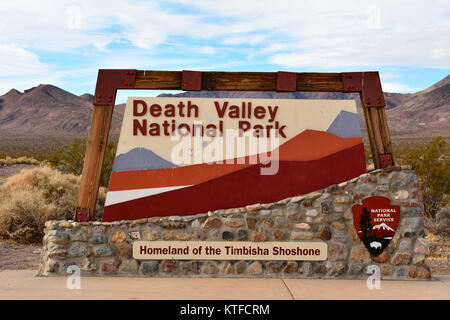 Death Valley National Park, Kalifornien, USA - 23. November 2017. Schild am Eingang zum Death Valley National Park in Kalifornien, USA. Stockfoto