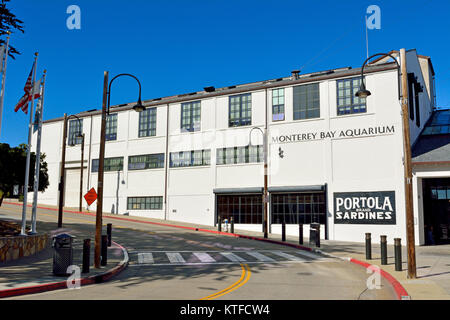 Monterey, Kalifornien, Vereinigte Staaten von Amerika - 29. November 2017. Außenansicht des Monterey Bay Aquarium Gebäude in Monterey, CA. Stockfoto