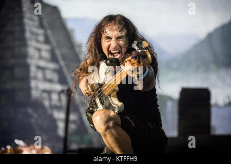 Iron Maiden, der Englischen heavy metal band, führt ein Live Konzert in der Telenor Arena in Oslo. Hier Bassist Steve Harris ist live auf der Bühne gesehen. Norwegen, 15/06 2016. Stockfoto