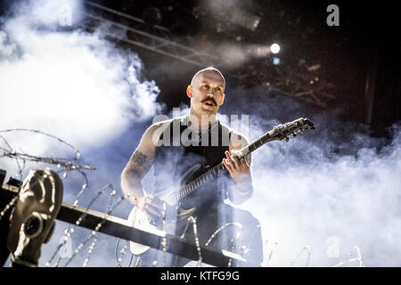 Die norwegische Black-Metal-Band Mayhem führt ein Live Konzert auf dem Sweden Rock Festival 2016. Hier Gitarrist Ghul gesehen wird live auf der Bühne. Schweden, 09.06 2016. Stockfoto