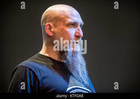 Die amerikanische nu-metal band Neurose führt ein Live Konzert in der norwegischen Musik Festival Øyafestivalen 2016 in Oslo. Hier Sänger und Gitarrist Steve Von Till ist sene live auf der Bühne. Norwegen, 13/08 2016. Stockfoto