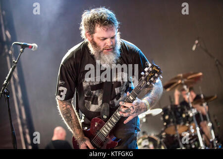 Die amerikanische nu-metal band Neurose führt ein Live Konzert in der norwegischen Musik Festival Øyafestivalen 2016 in Oslo. Hier Sänger und Gitarrist Scott Kelly ist sene live auf der Bühne. Norwegen, 13/08 2016. Stockfoto