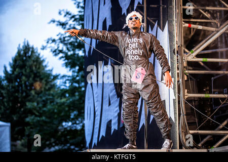 Der amerikanische Rap duo OutKast führt ein Live Konzert in der norwegischen Musik Festival Øyafestivalen 2014. Das Atlanta - gegründete Gruppe besteht aus den beiden Rappern André 3000 (dargestellt) und Big Boi. Norwegen, 07.08.2014. Stockfoto