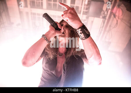 Der norwegischen Black Metal Band Satyricon führt ein Live Konzert am Rockefeller in Oslo. Hier Sänger Satyr gesehen wird live auf der Bühne. Norwegen, 21.03.2014. Stockfoto