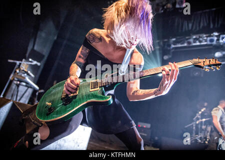 Der amerikanische christliche Rock Band Skillet führt ein Live Konzert in Sentrum Scene in Oslo. Hier Gitarrist Korey Cooper ist live auf der Bühne gesehen. Norwegen, 01/06 2016. Stockfoto