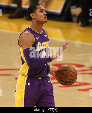 Los Angeles, CA, USA. 23 Dez, 2017. Los Angeles Lakers Schutz Jordanien Clarkson (6) Während der ersten Hälfte der Portland Trail Blazers vs Los Angeles Lakers an Staples Center am 23. Dezember 2017. (Foto durch Jevone Moore/Cal Sport Media (Netzwerk Fernsehen wenden Sie sich bitte an den zuständigen Vertriebsmitarbeiter für das Fernsehen. Credit: Csm/Alamy leben Nachrichten Stockfoto