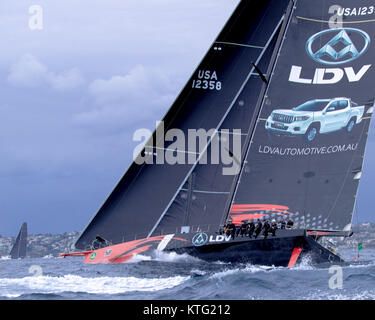 Sydney, Australien. 26. Dezember 2017. Rolex Sydney Hobart Yacht Race 2017. Einer der Favoriten - LDV Comanche. Anthony Bolack/Alamy leben Nachrichten Stockfoto