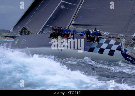 Sydney, Australien. 26. Dezember 2017. Rolex Sydney Hobart Yacht Race 2017. Black Jack war zum ersten Mal aus dem Kopf. Anthony Bolack/Alamy leben Nachrichten Stockfoto