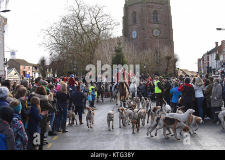 Die Jagd nach Albrighton Hunt am zweiten Weihnachtsfeiertag findet in Newport in Shropshire UK statt. Kredit: David Bagnall Stockfoto