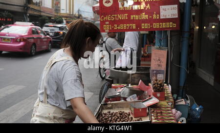 Lady Street Vendor Yaowarat Road Chinatown Bangkok Thailand Street Vendor Stockfoto