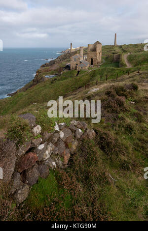 Die alte Mine Gebäude an der Levante in West Cornwall. Stockfoto