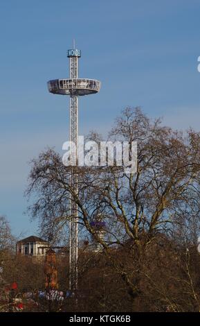 Winter Wonder View Tower über den Hyde Park, London, UK. Dezember 2017. Winter Wonderland. Stockfoto