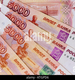 Papier Russische fünf tausendstel Rubel geld Blick von oben auf ein Close-up Stockfoto