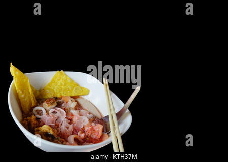 Yong tau foo oder Yong Tao foo oder yentafo ist lecker Hakka Chinese noodle Stockfoto