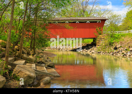 Pferd Bewässerung Schritte, Everett Covered Bridge, Cuyahoga Valley National Park, Brecksville, Ohio, USA Stockfoto