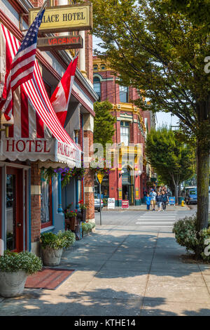 Der Water Street in der Viktorianischen Hafenstadt & Arts Community von Port Townsend auf der Olympic Halbinsel in Washington, Vereinigte Staaten Stockfoto