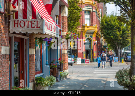 Der Water Street in der Viktorianischen Hafenstadt & Arts Community von Port Townsend auf der Olympic Halbinsel in Washington, Vereinigte Staaten Stockfoto