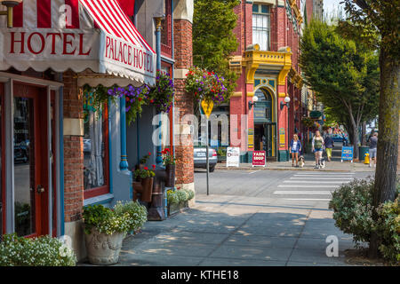 Der Water Street in der Viktorianischen Hafenstadt & Arts Community von Port Townsend auf der Olympic Halbinsel in Washington, Vereinigte Staaten Stockfoto